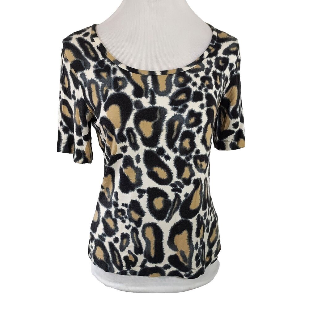 St. John SoCa T Shirt Top size Medium Comfy Soft Leopard Print Short Sleeve